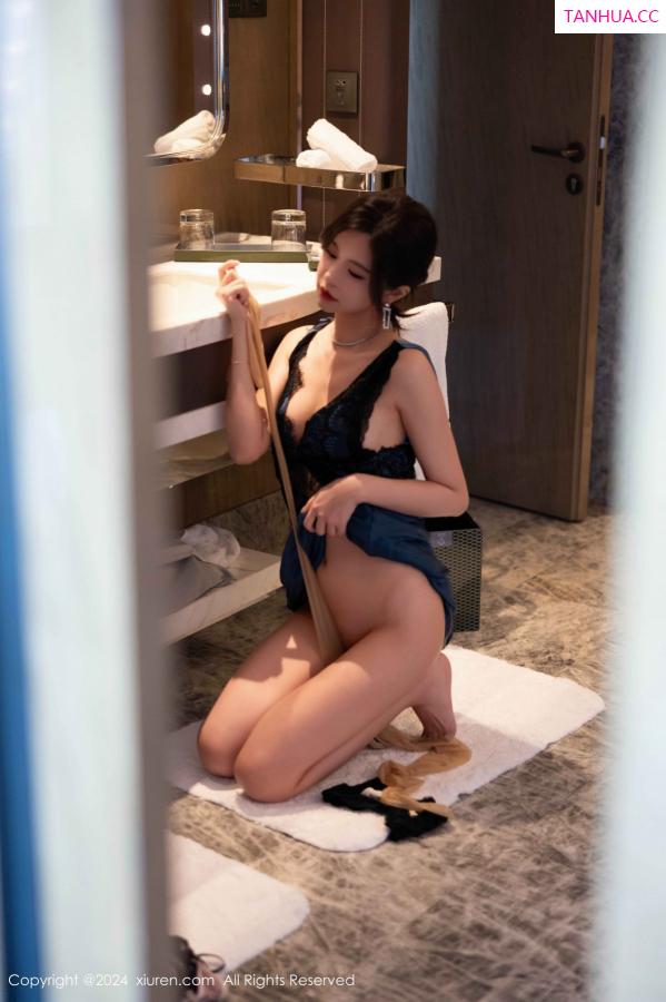 綺裡嘉 绮里嘉 [XiuRen]高清写真图 2024.10.18 No.9310 绮里嘉ula 丝袜美腿第74张图片